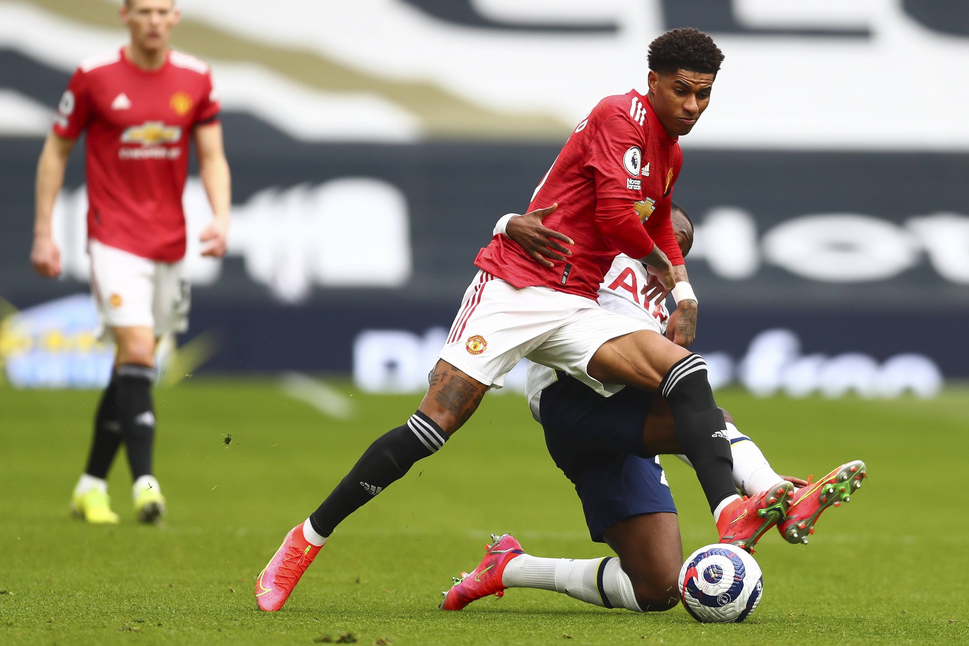 使他在历史 使他在历史